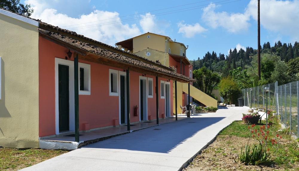 Joanna Apartments Kontokali Exterior photo